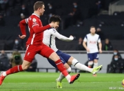 开云体育在线-包含利物浦憾负南安普顿，领跑积分榜优势被缩小三分领先的词条