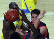 开云体育直播-中国篮球联赛中多名球员在比赛中受伤