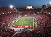 开云官网-赛道与绿茵的共鸣，当F1争冠焦点映照洪都拉斯足球突围