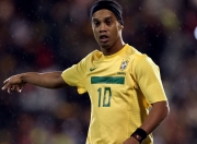 开云体育下载-爵士强势拿下老鹰，德罗赞持续制造杀伤，一场战术与意志的双重胜利