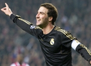 开云体育官方网站-赛道之外的攻防转换艺术，卡瓦哈尔如何成为F1揭幕战之夜的隐形核心