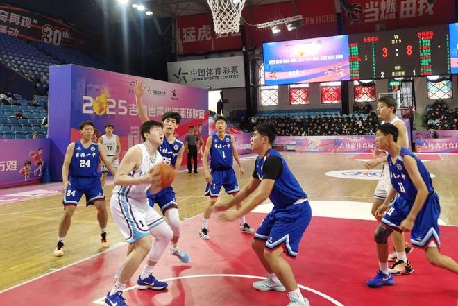 男子篮球联赛启动新一季，球员备战寻胜利的简单介绍