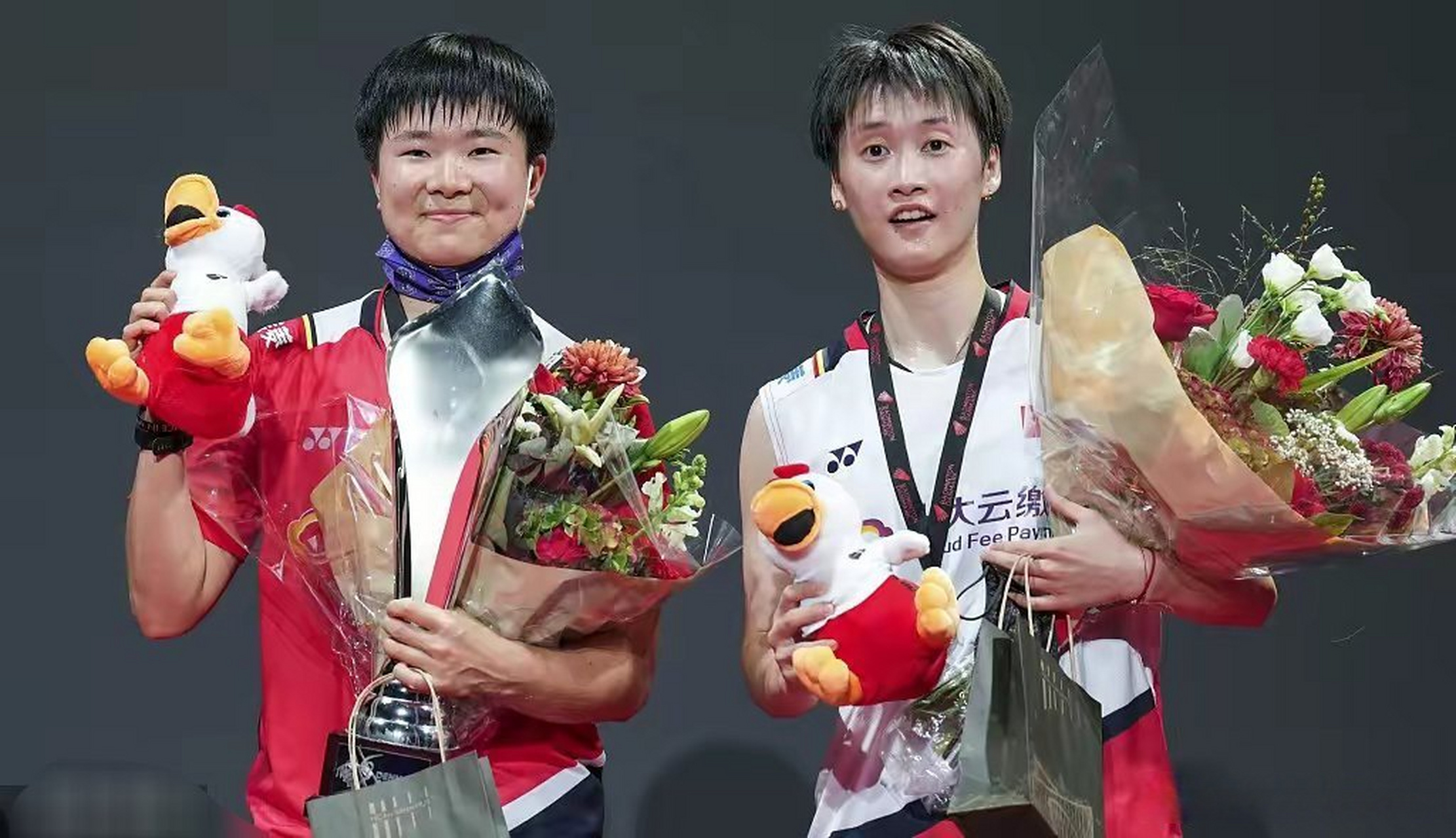 泰国队碾压丹麦队,石宇奇关键制胜 泰国队碾压丹麦队,石宇奇关键制胜