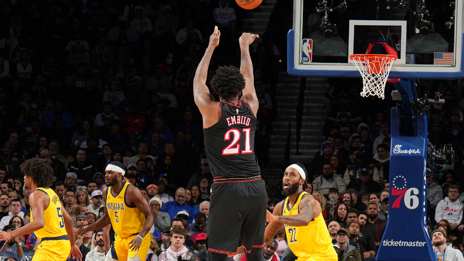 步行者翻盘福建队，恩比德点燃赛场