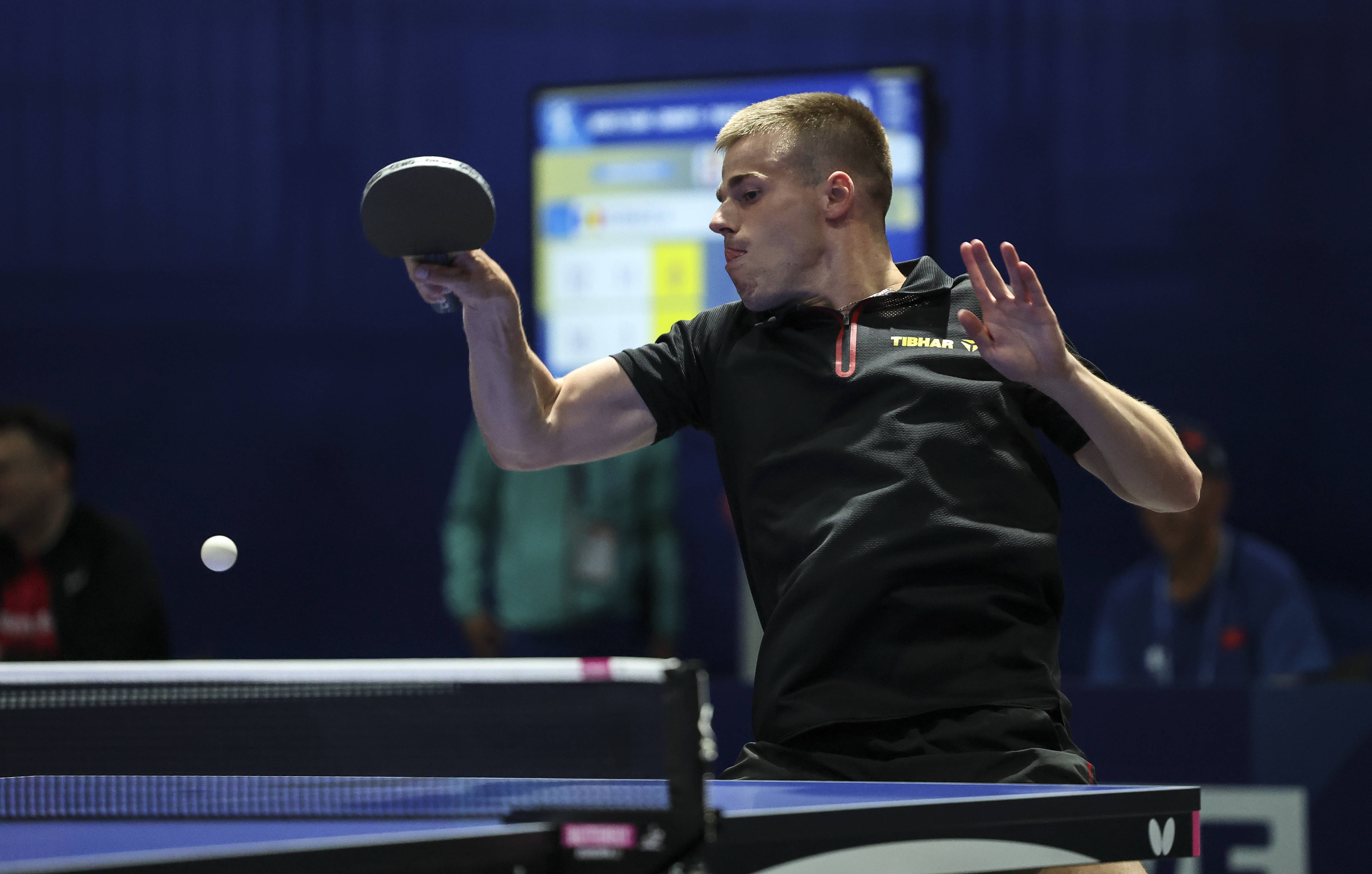 比利时乒乓球队鏖战法国乒乓球队，马龙送出助攻的简单介绍