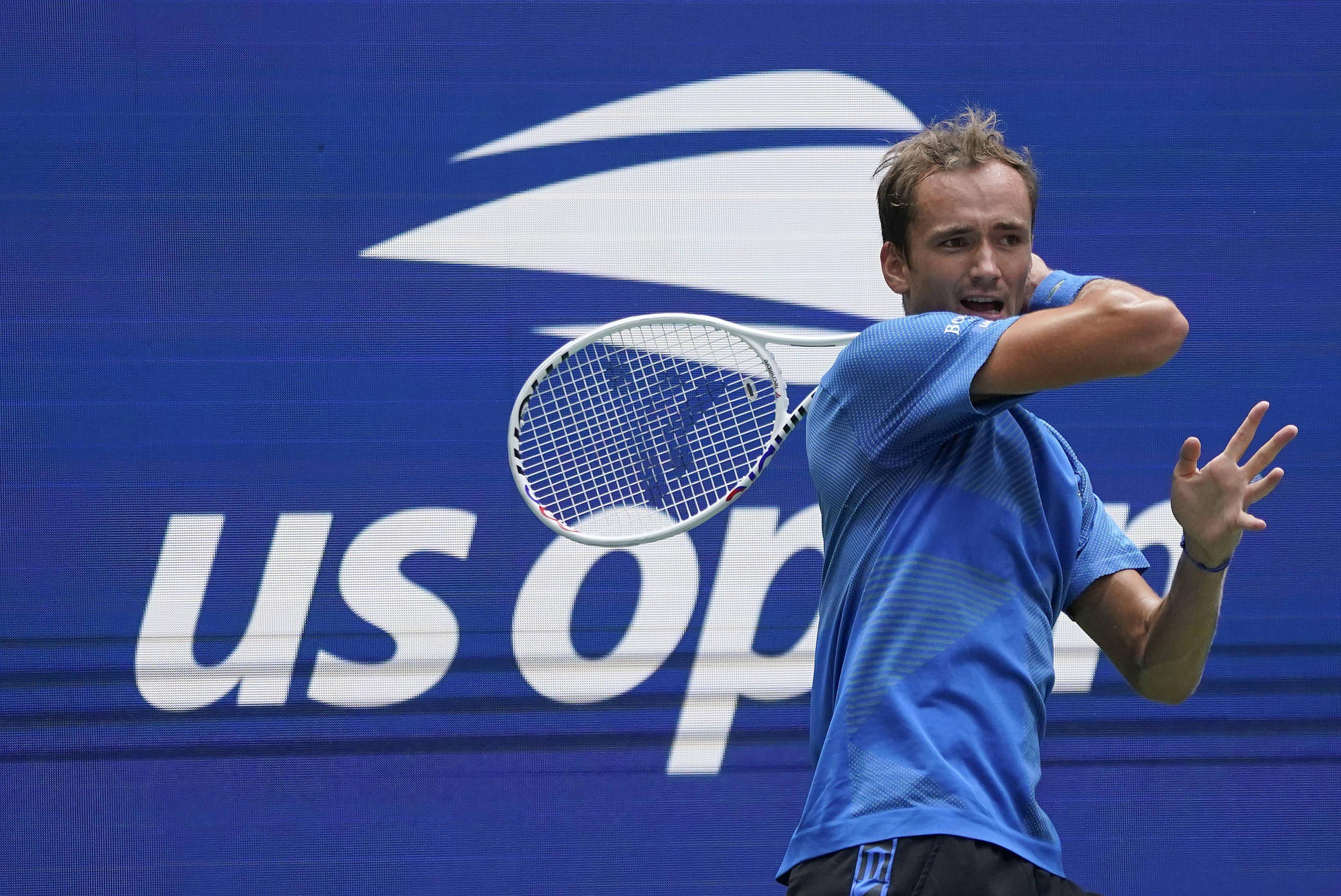 日本网球队绝地反击世界网球队,梅德韦杰夫高光表现的简单介绍 日本网球队绝地反击世界网球队,梅德韦杰夫高光表现的简单介绍