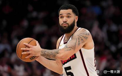 青岛队鏖战凯尔特人,范弗利特点燃赛场的简单介绍 青岛队鏖战凯尔特人,范弗利特点燃赛场的简单介绍