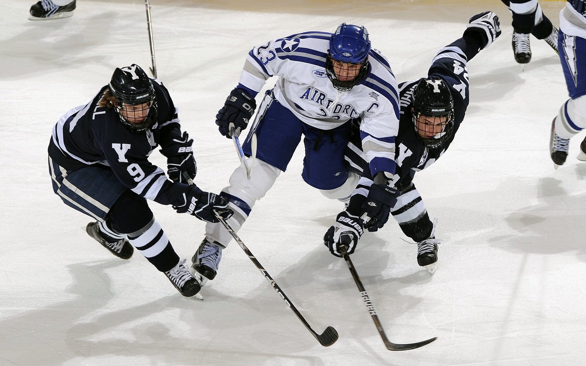 冰火对决,加拿大掀翻曼城的西决生死战,改写北美足球版图