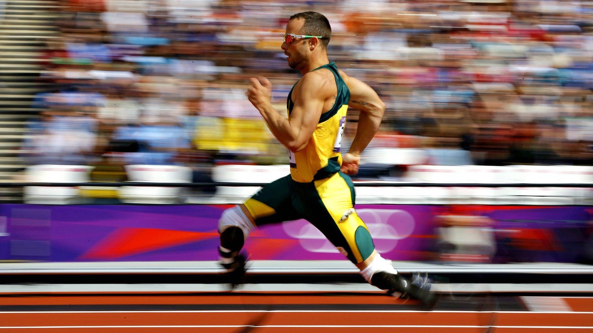 安联奇迹夜，莱万独舞撕裂红黑，拜仁的意志与一个人的战争